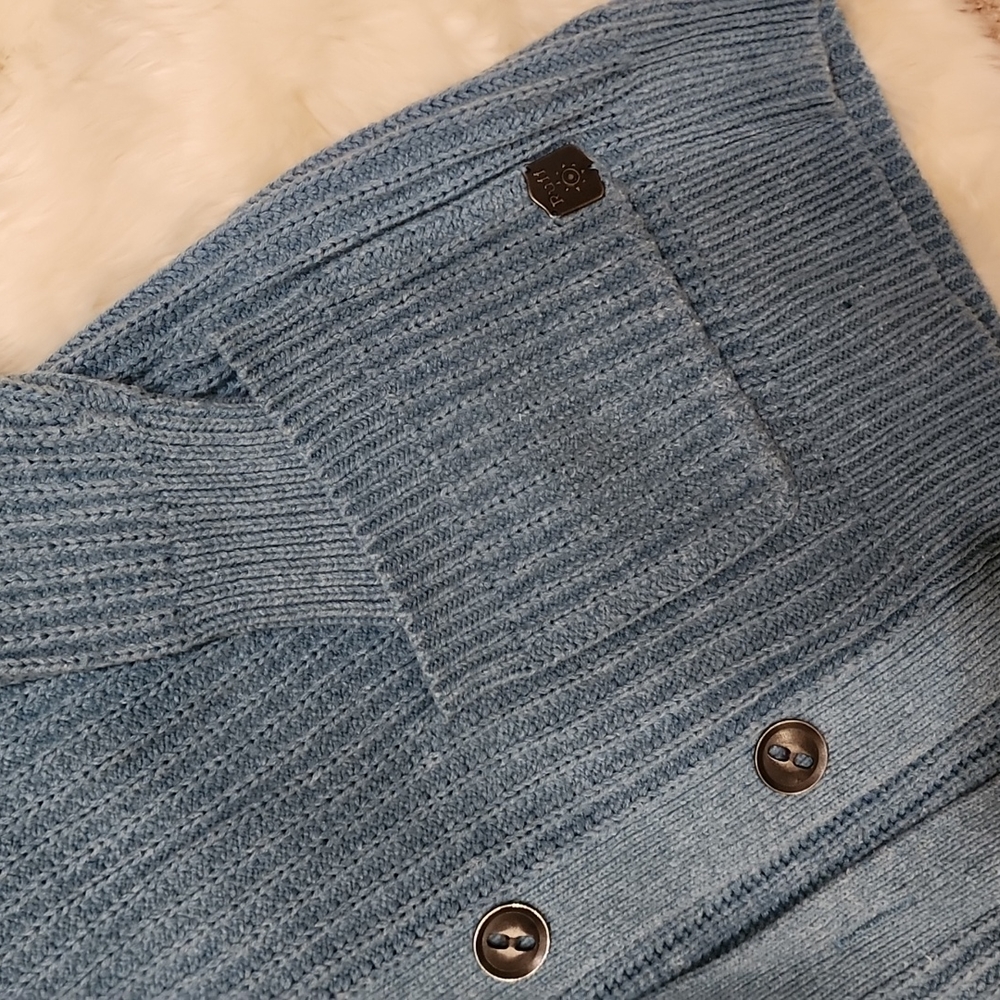 Fun Classy Cardigan - Picture 3 of 4